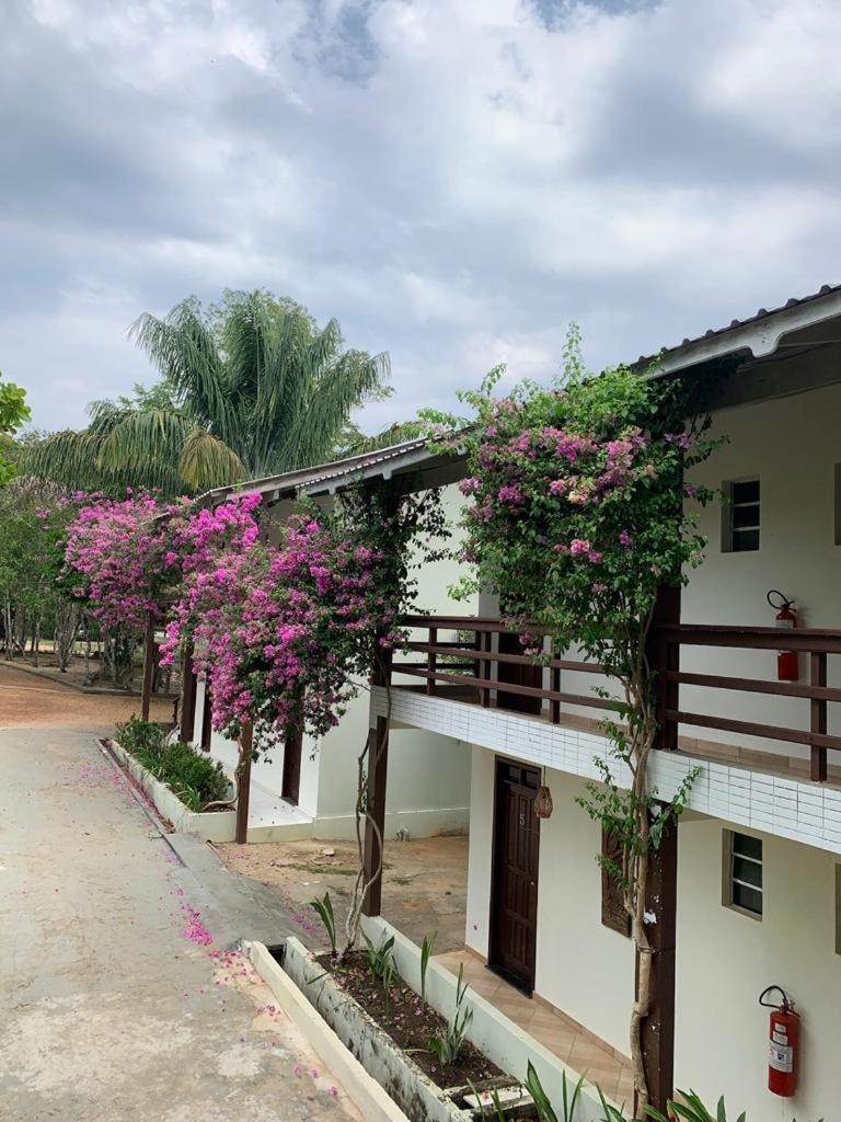 Amazonia Parksuites Ново Айрао Екстериор снимка